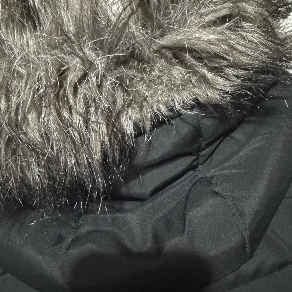 Calvin Klein Black Quilted Down Fulled Winter Puffer‎ Coat Fur Hood Size Medium